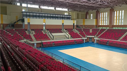 專業(yè)看臺座椅如何制造？四大核心步驟揭秘